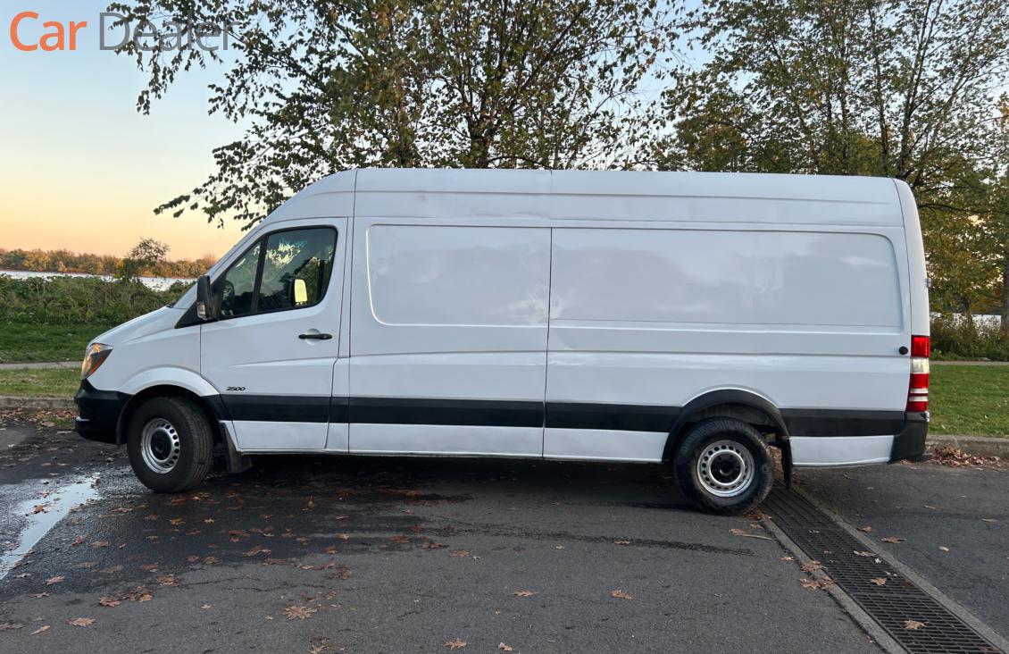 mercedes-benz sprinter cargo van 2018 WD3PE8CD7JP646765 image mercedes-benz sprinter cargo van 2018 WD3PE8CD7JP646765 image